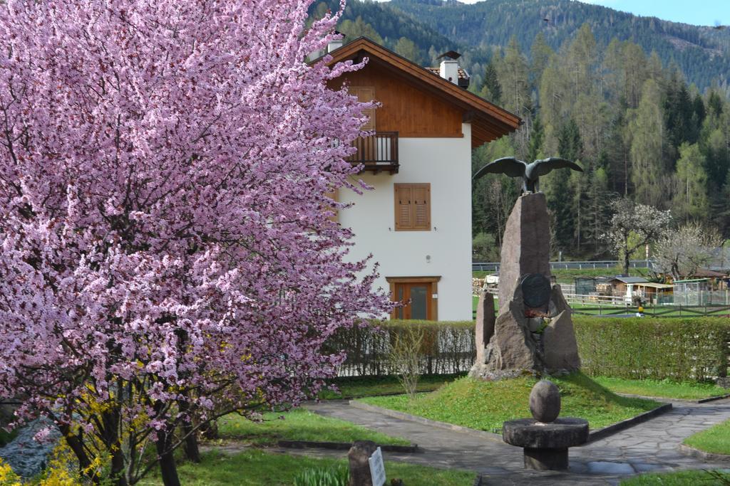 B&B La Tana Dell'Orso - Die Baerenhoehle Castello-Molina di Fiemme Exterior foto